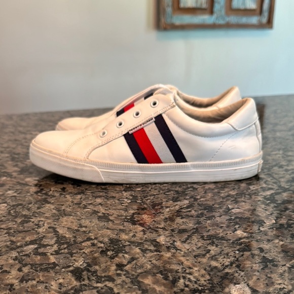 Tommy Hilfiger Classic White Sneakers with Red and Blue Stripes 8M - Picture 1 of 9